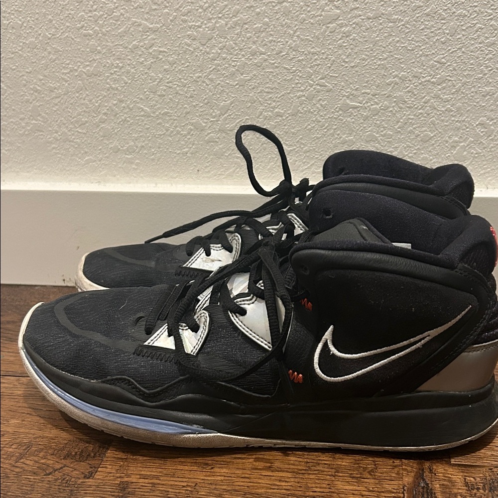 Nike Black and White Athletic Shoes